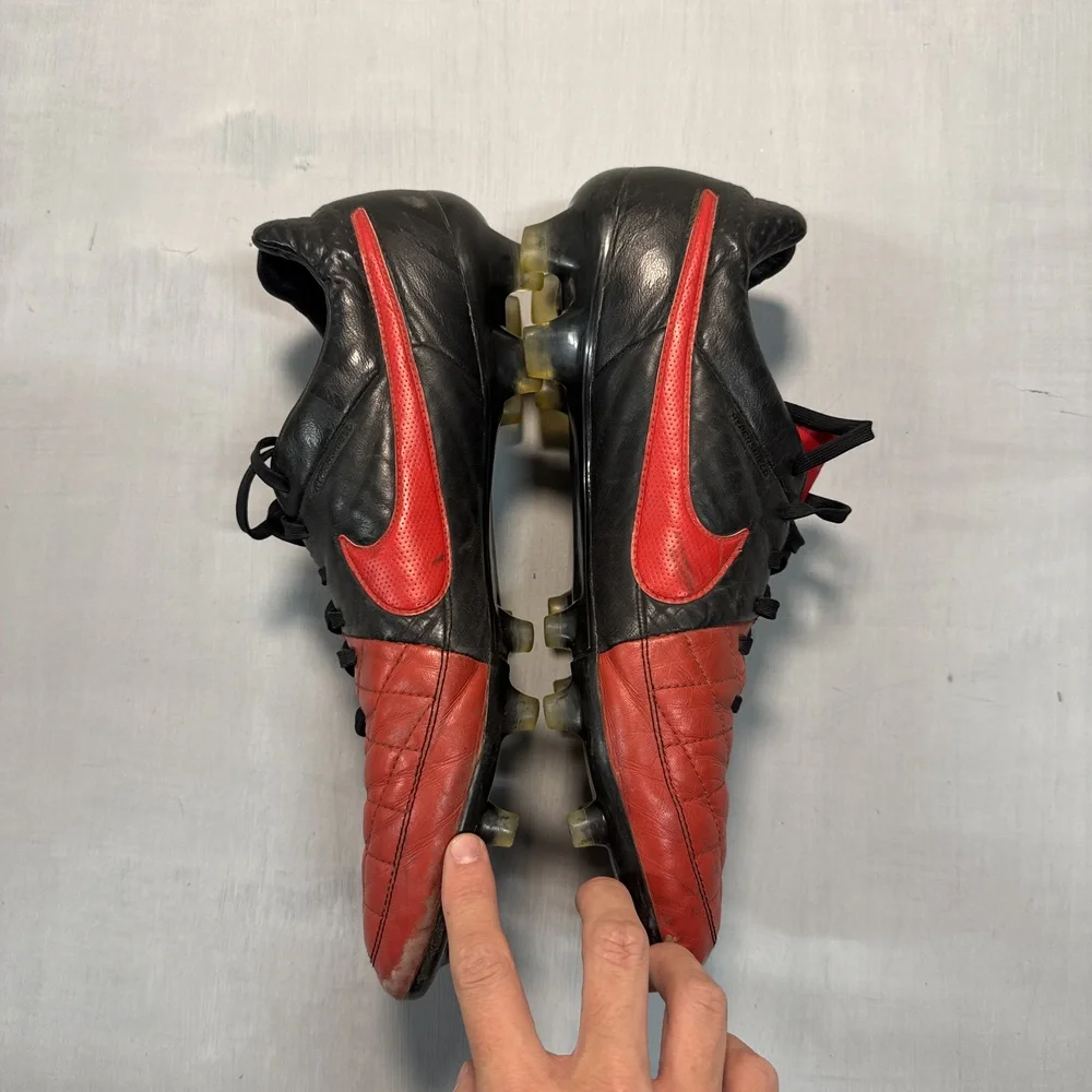 Nike Tiempo Legend V soccer cleats / football boots Red Size 14